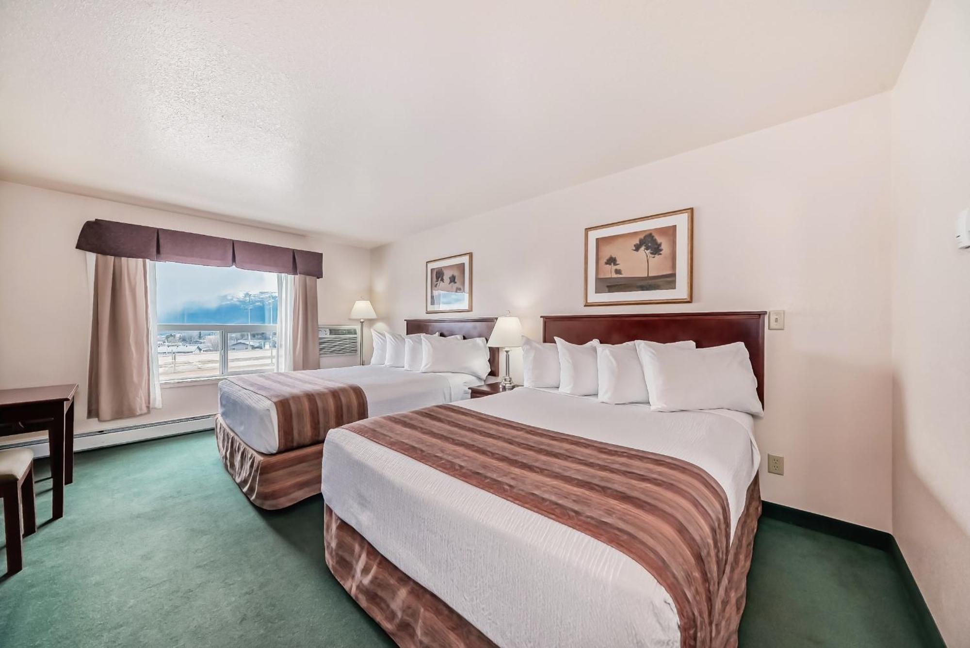 Grande Cache Inn & Suites Exterior photo